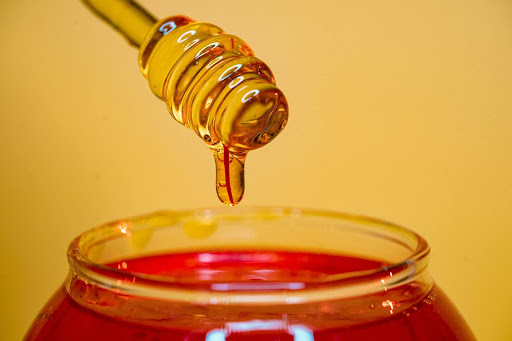 化粧品に含まれるハチミツ発酵液 （70.5%）とは？期待できる効果を解説